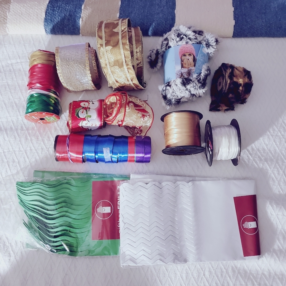 Holiday Assorted Ribbon and Wrapping Set
